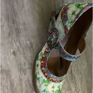 L’Artiste by Spring Step super fun and comfortable lightly worn twice 41